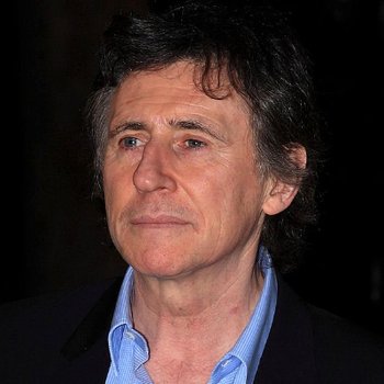 Gabriel Byrne