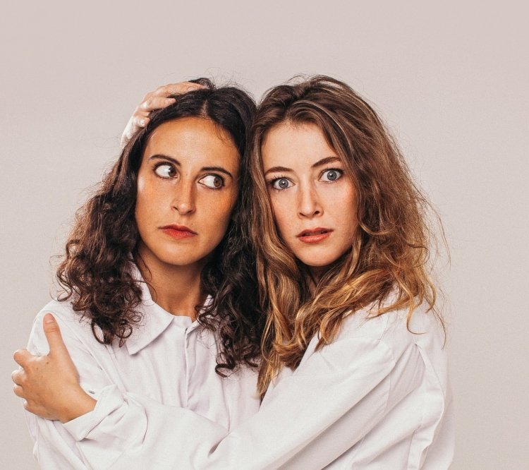 Roisin and Chiara: Back To Back on Stagedoor