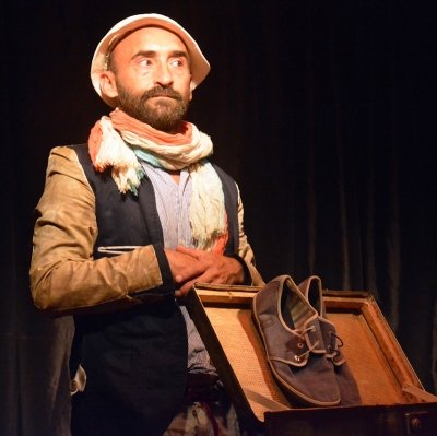 Barefoot Tickets London Theatre