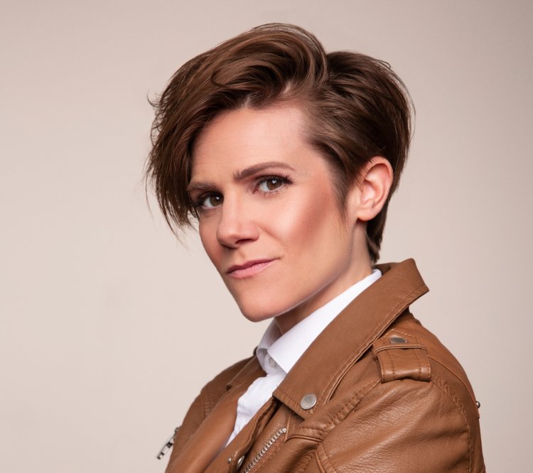 Cameron Esposito: Person of Consequence on Stagedoor