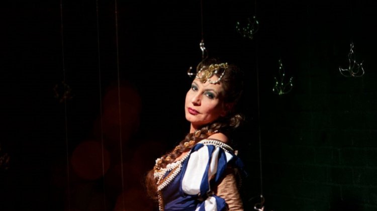 Lucrezia the Sinner, Lucrezia the Saint on Stagedoor