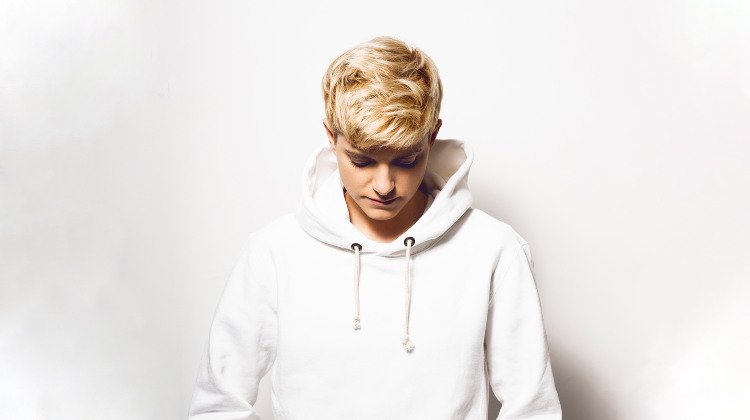 Mae Martin: Sap Tickets London Theatre