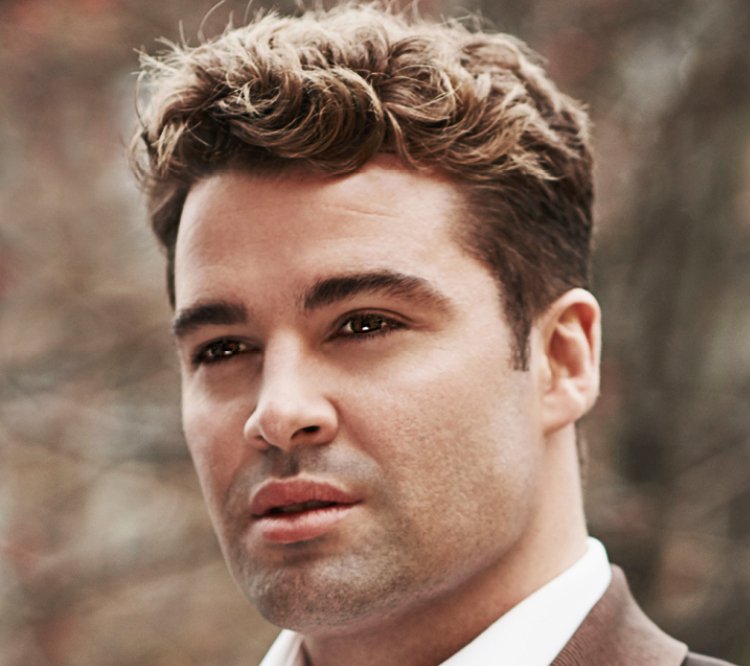 Sunday Favourites: Joe McElderry on Stagedoor