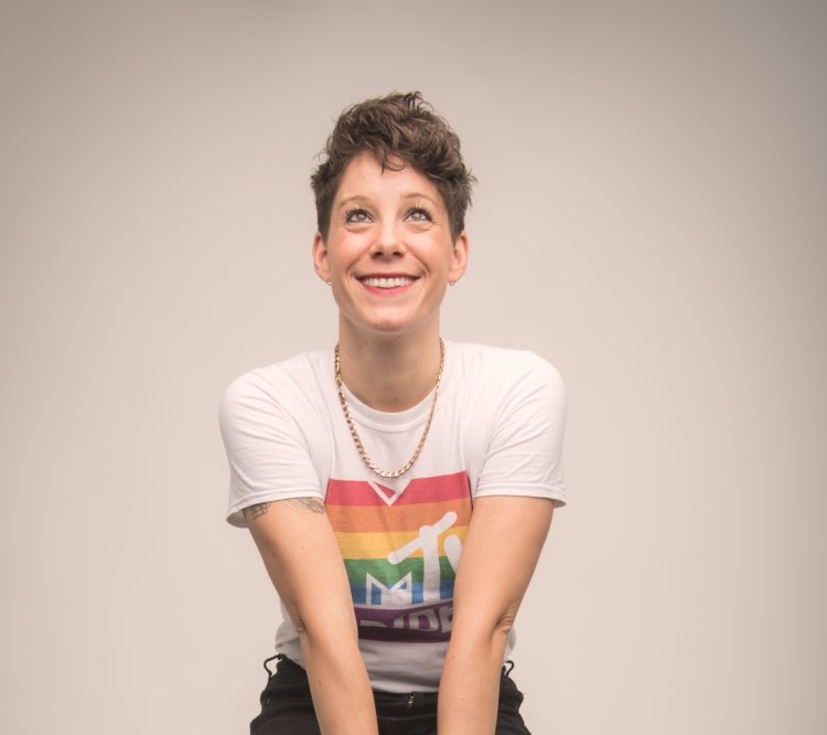 Suzi Ruffell: Nocturnal on Stagedoor
