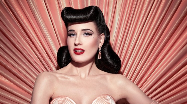 Dita Von Teese: Glamonatrix